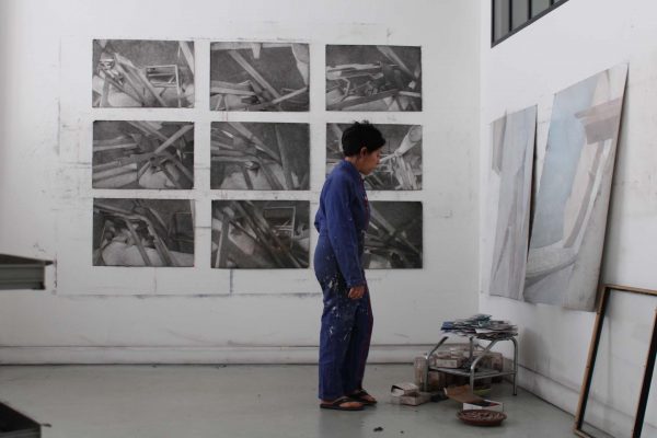 14. Dans l'atelier devant transmutation, 2024