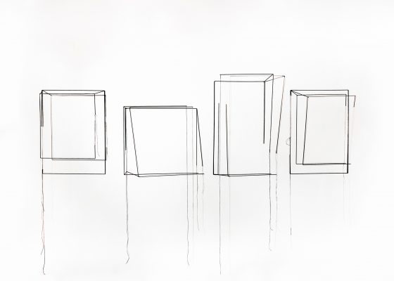 [fragility], 2024. Fer oxidé, plexiglas et fils, 220 x 70 x 14 cm.