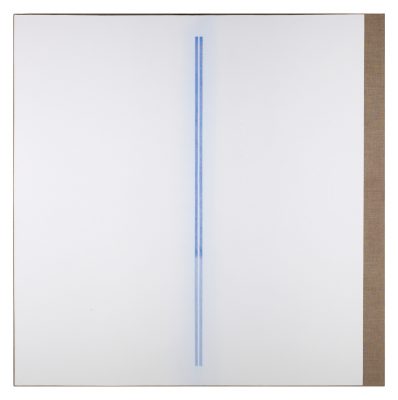 Laurent Selmès, « 2 lignes bleues "peace piece" », 2017. Gesso et crayon bleu sur toile de lin montée sur châssis, 120 x 120 cm. ©Bertrand Hugues